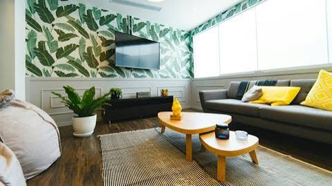 Creating a Focal Point: How Strategic Living Room Wallpaper Designs Can Transform Small Urban Apartments